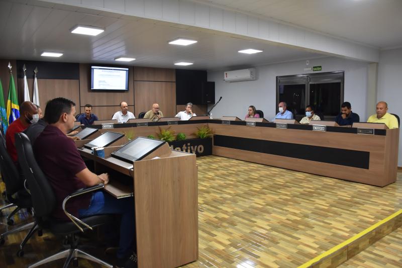 Vereadores aprovam projeto que extingue e altera n° de vagas no Executivo Municipal